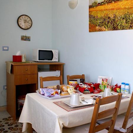 Bed And Breakfast Sommavesuvio Pollena Trocchia Esterno foto